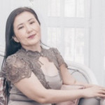 laura, 47 (4 , 0 )