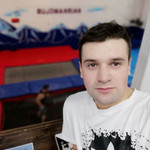 Виктор, 32