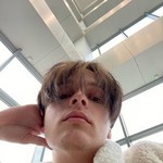 андрей, 19 (1 фото, 0 видео)